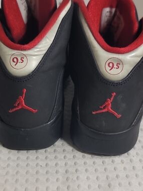 Jordan Kids' Sneakers - Black & Red